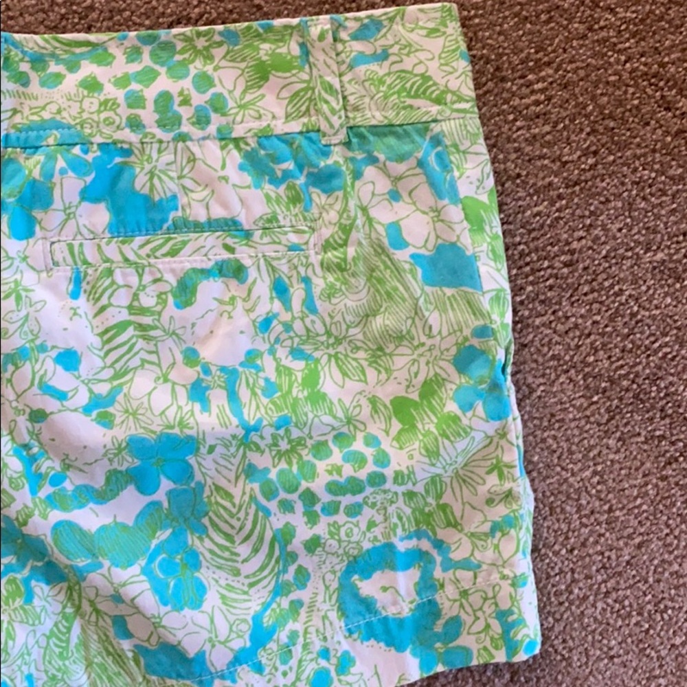 Lilly Pulitzer Jungle Shorts - Picture 4 of 4